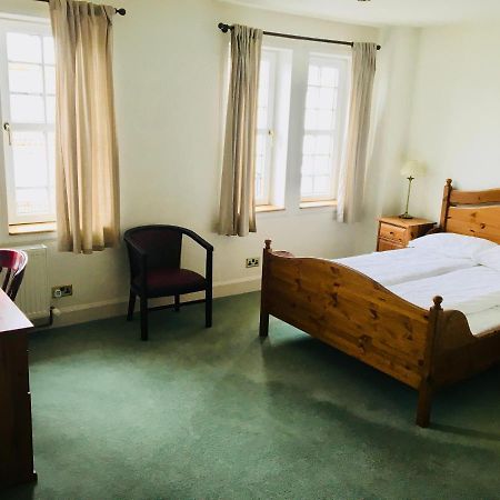 Thornhill Inn Екстер'єр фото