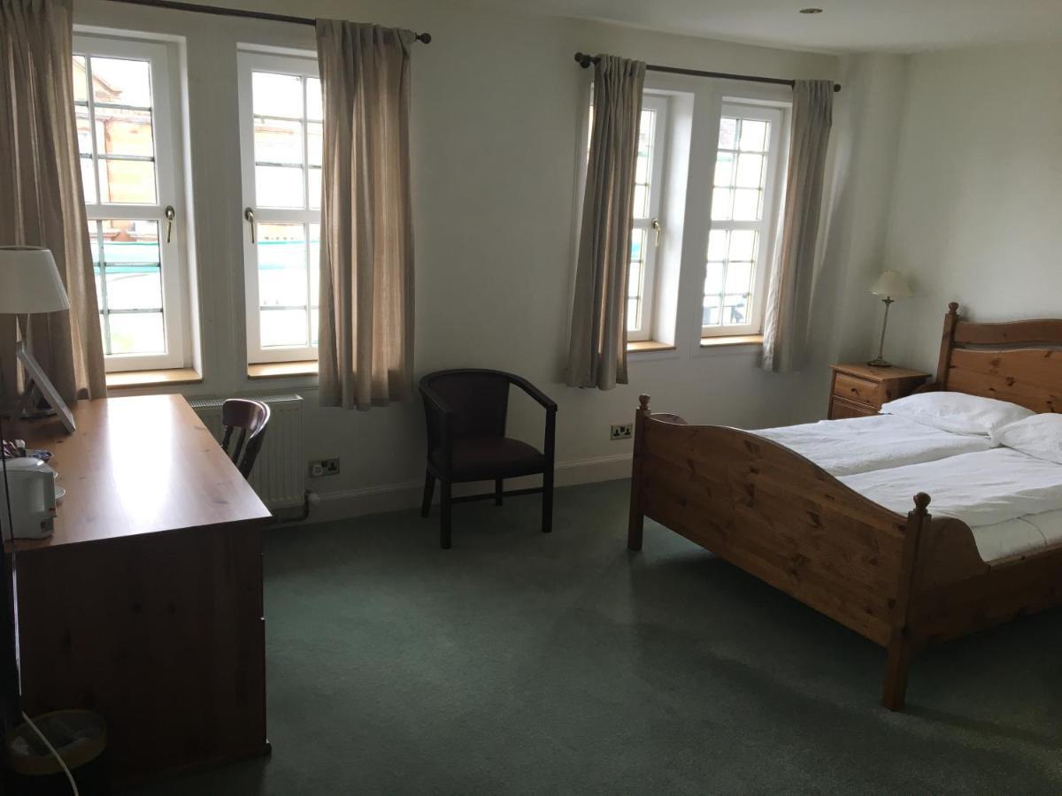 Thornhill Inn Екстер'єр фото
